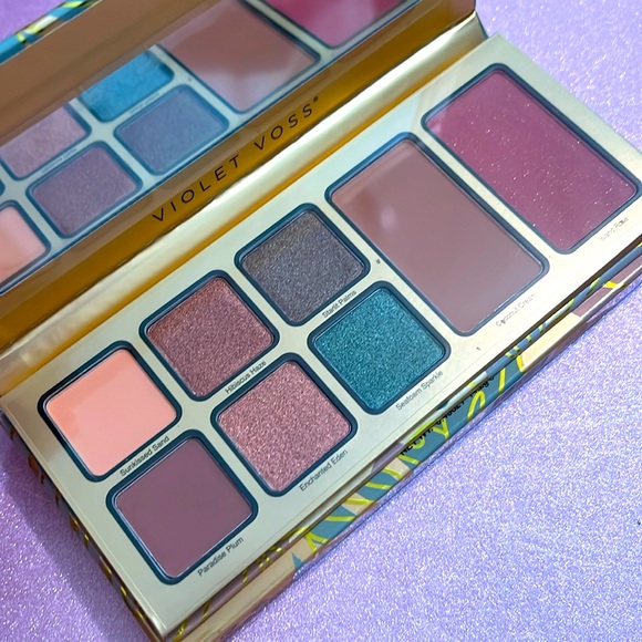 VIOLET VOSS PRETTY IN PARADISE ALL IN ONE FACE PALETTE - NEW - Picture 1 of 5